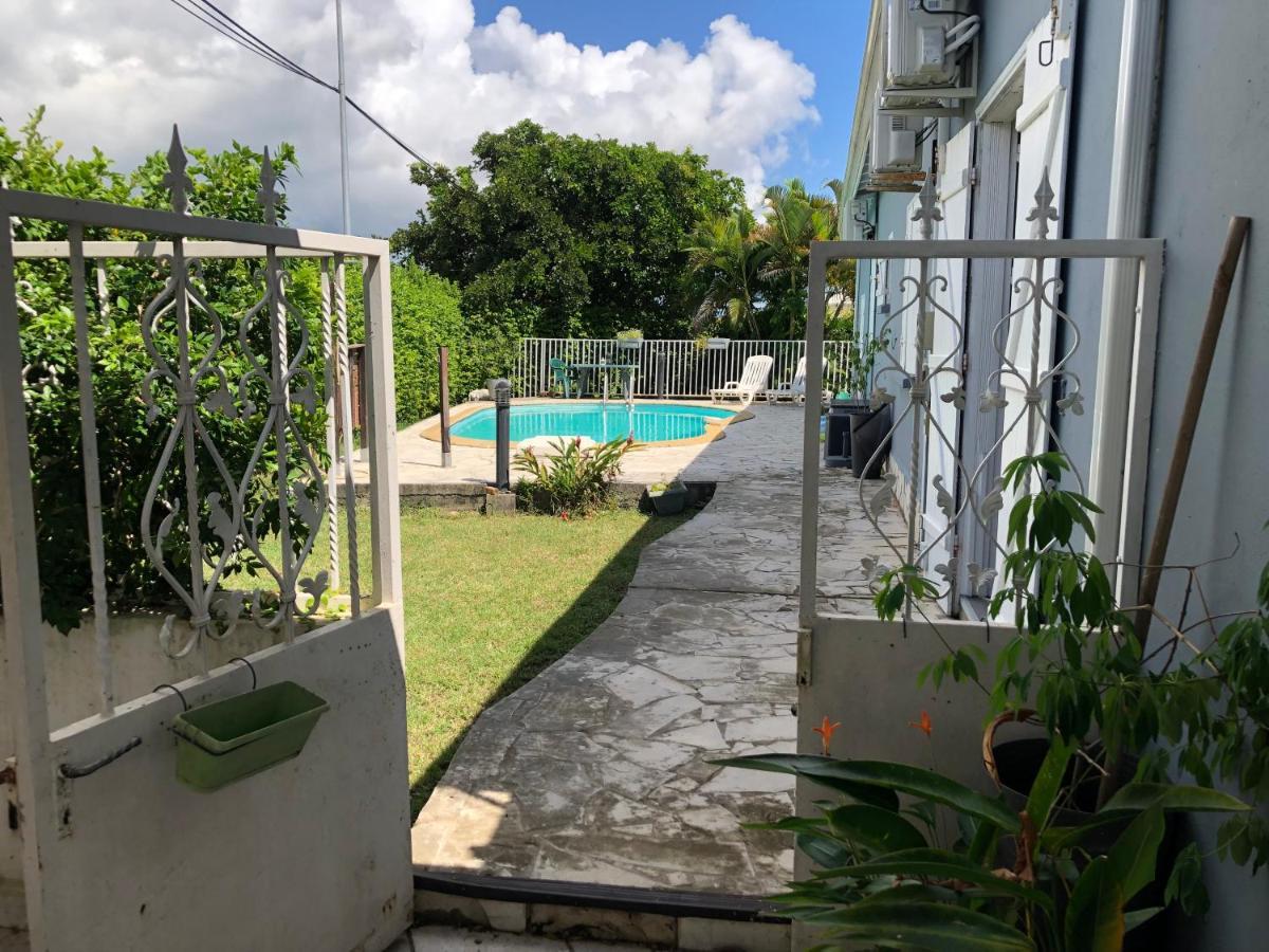 Apartamento T2 A Convenance Baie-Mahault Exterior foto